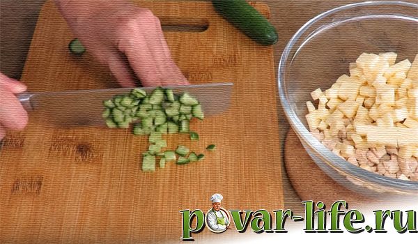 Рецепт салата с консервированной фасолью